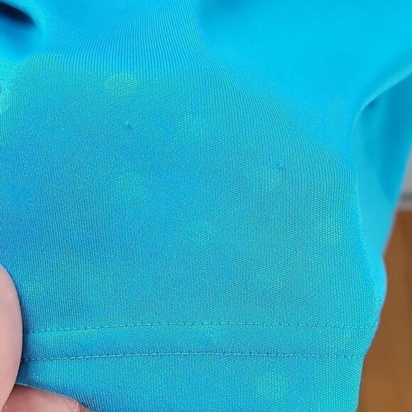 Under Armour Quarter Zip Top - Picture 10 of 11